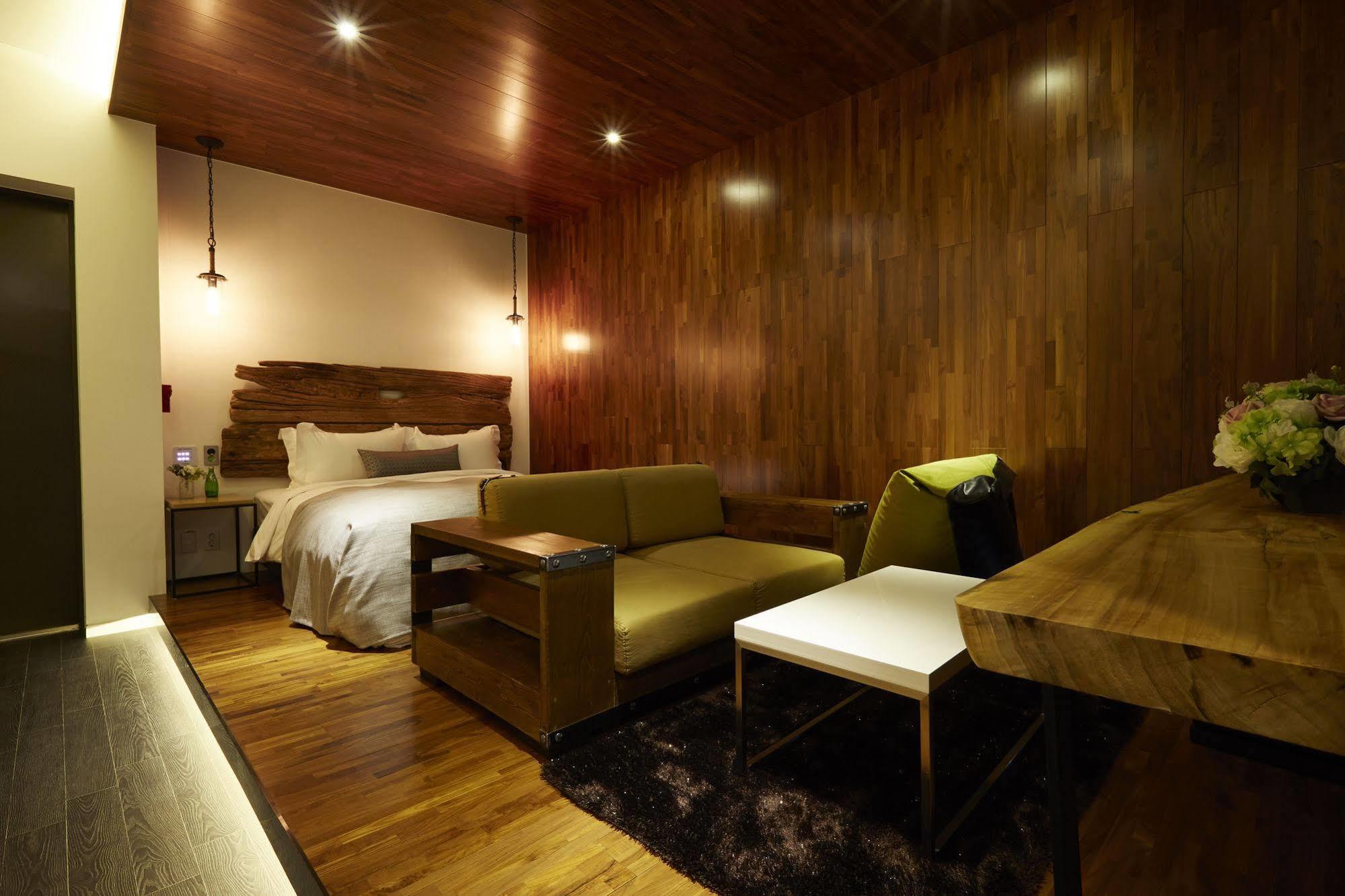 Chungbuk Inno City Namoo Hotel Eumseong エクステリア 写真