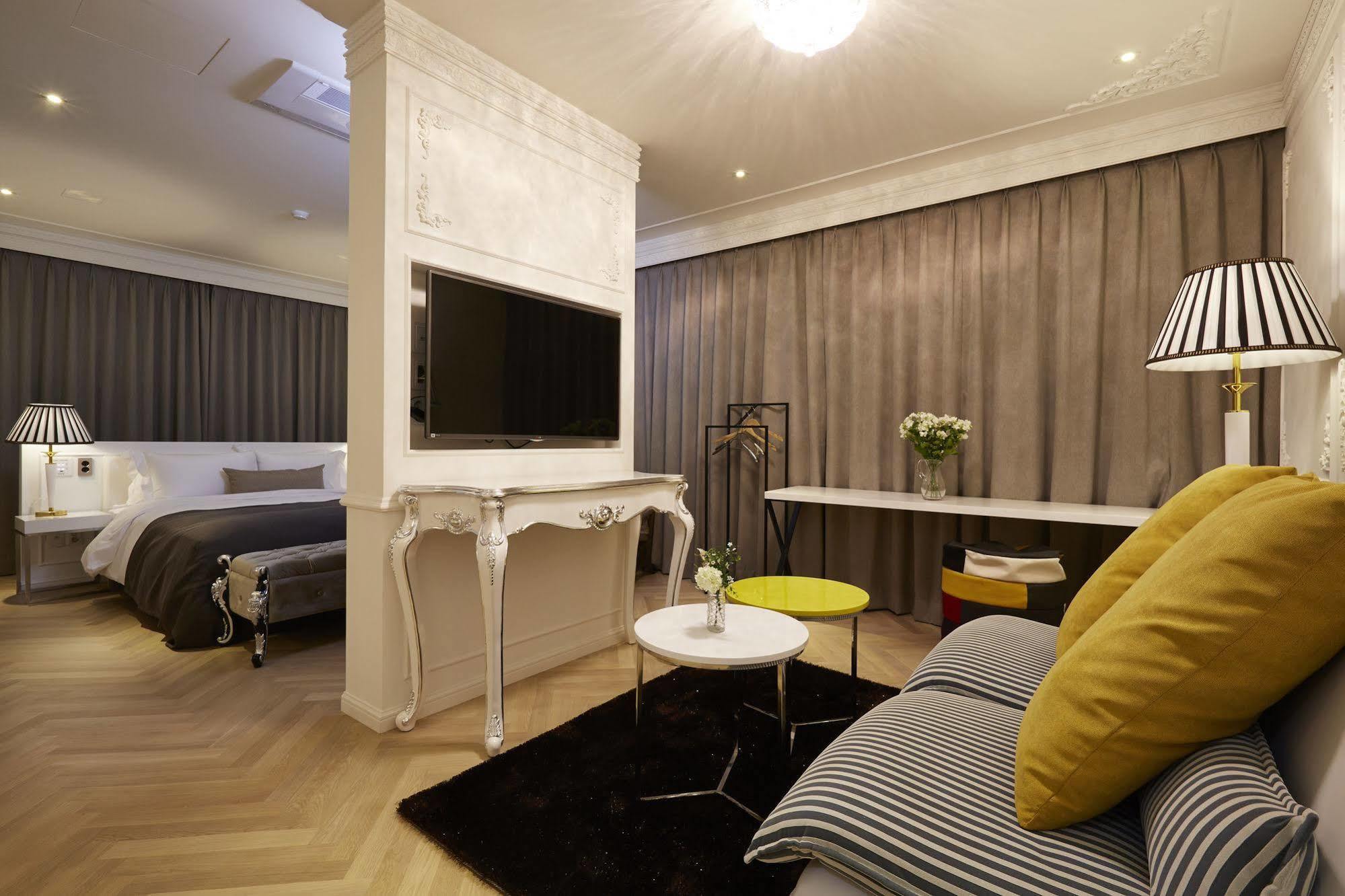 Chungbuk Inno City Namoo Hotel Eumseong エクステリア 写真